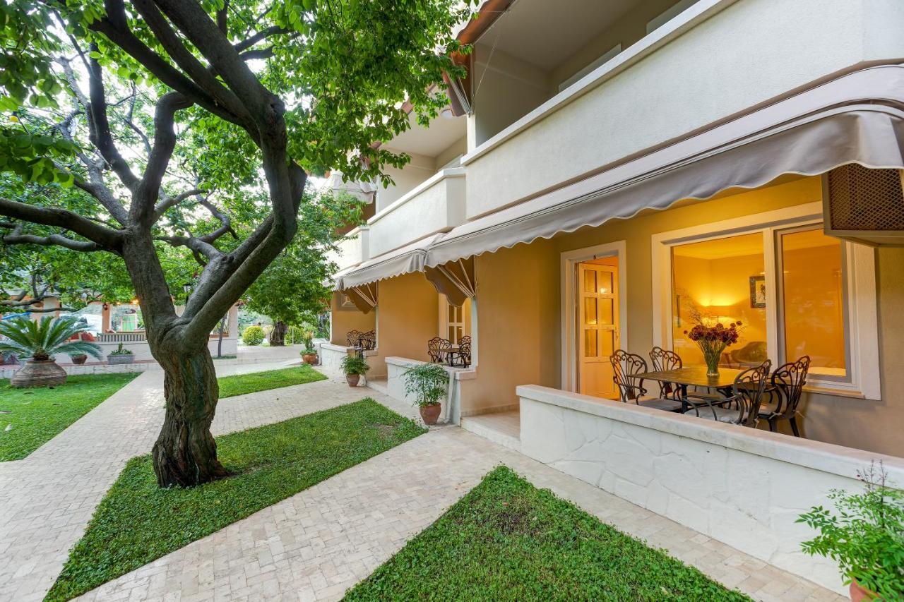 Gurel Garden House Motel Küçükkuyu Eksteriør bilde